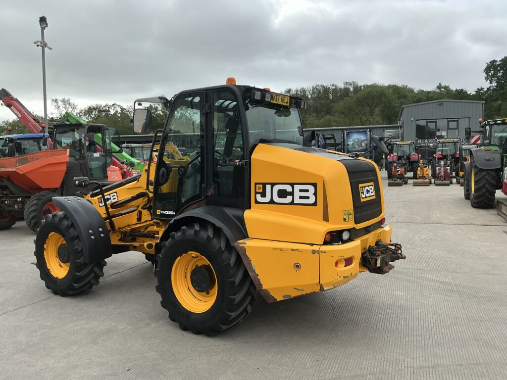 JCB TM320s Pivot Steer Telehandler (ST26310)