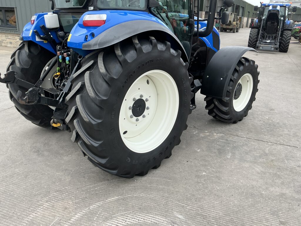 New Holland T5.110 Tractor (ST26832)