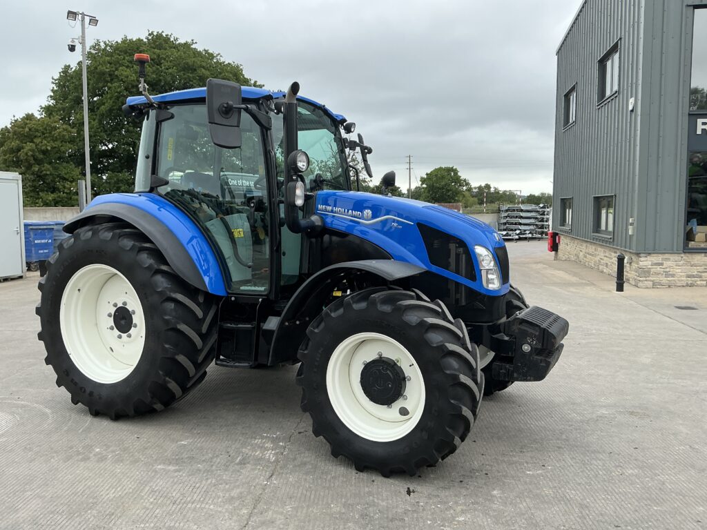 New Holland T5.110 Tractor (ST26832)