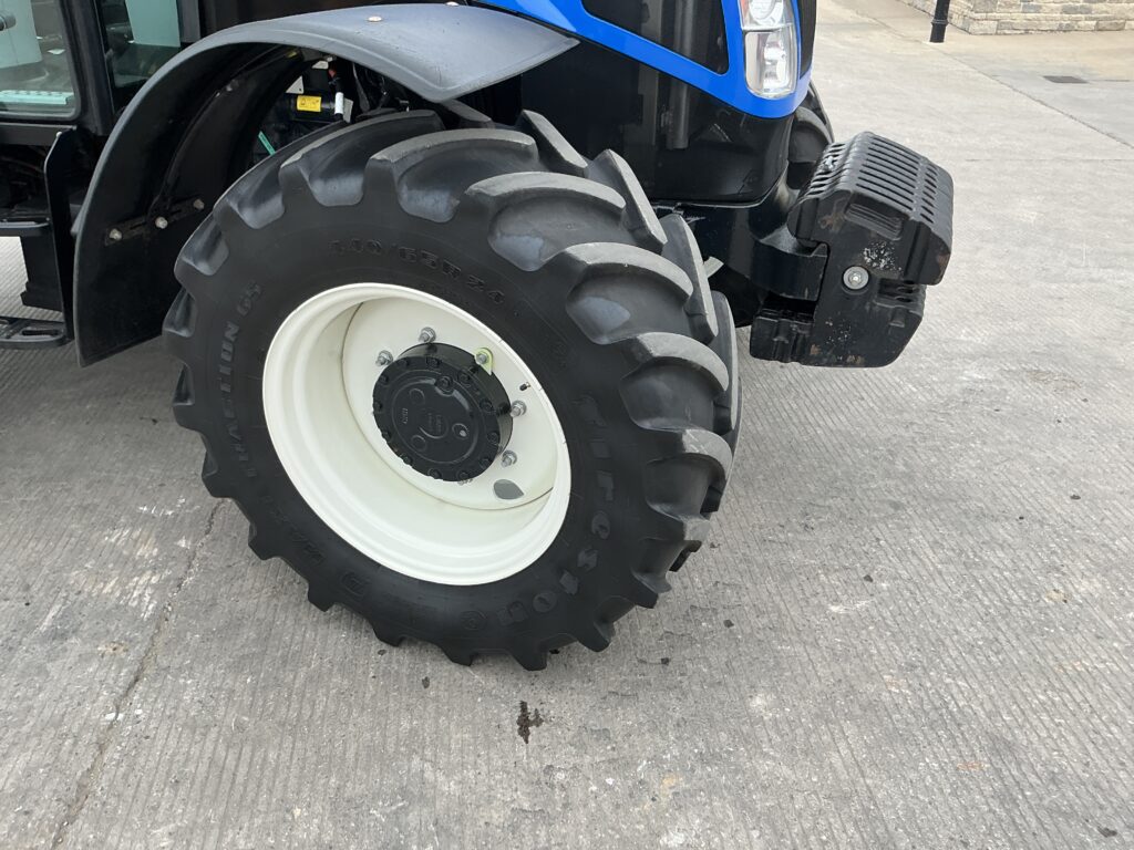 New Holland T5.110 Tractor (ST26832)