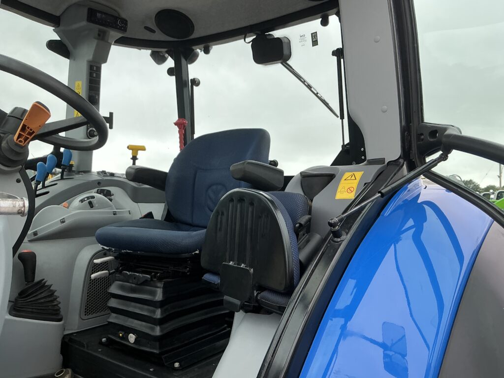 New Holland T5.110 Tractor (ST26832)