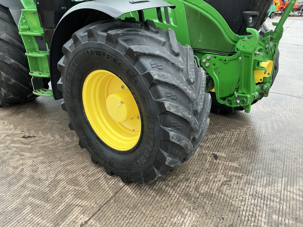 John Deere 6195R Ultimate Edition Tractor (ST26803)