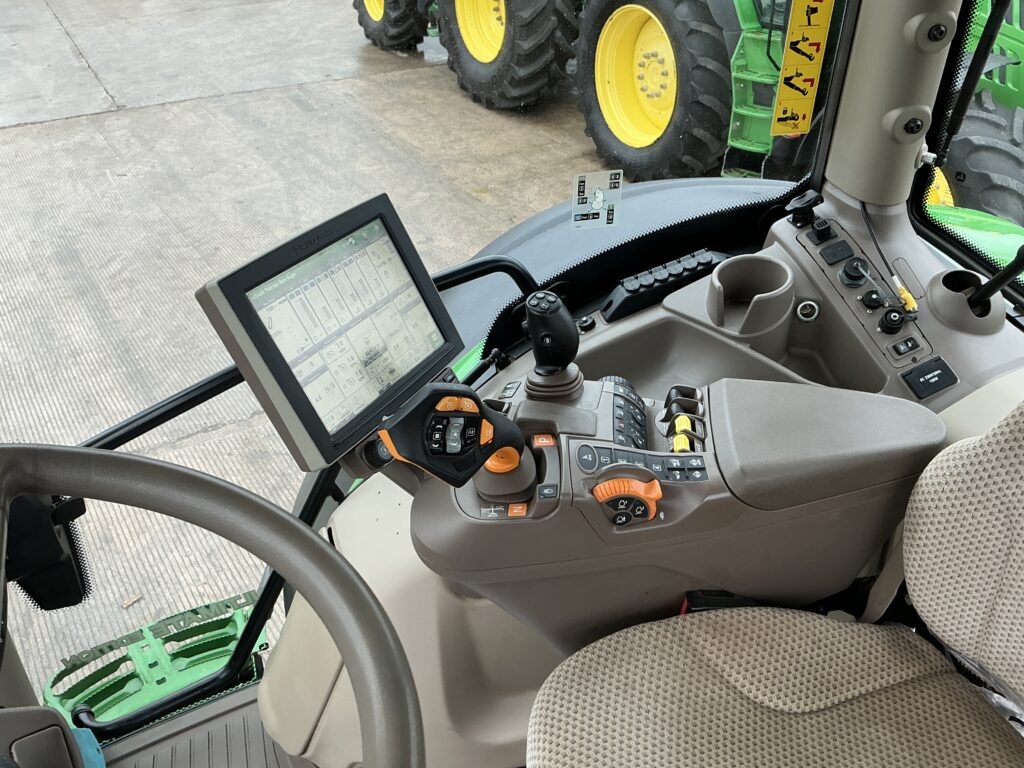 John Deere 6195R Ultimate Edition Tractor (ST26803)