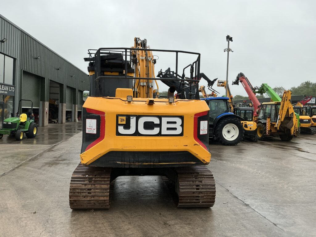 JCB 140X LC Digger (ST26601)