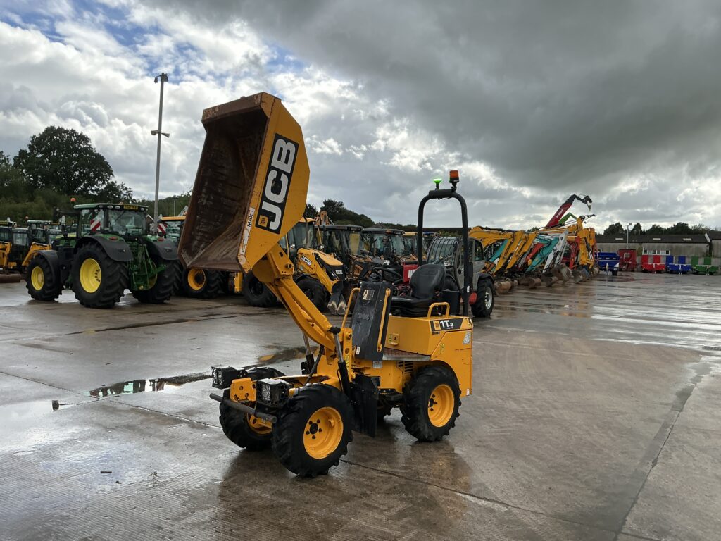 JCB 1 Tonne Hi Tip Dumper (ST26923)