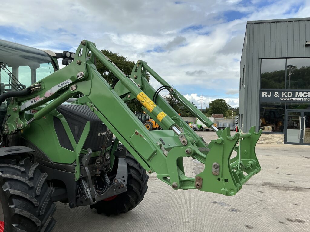 Fendt 313 Tractor (ST26375)