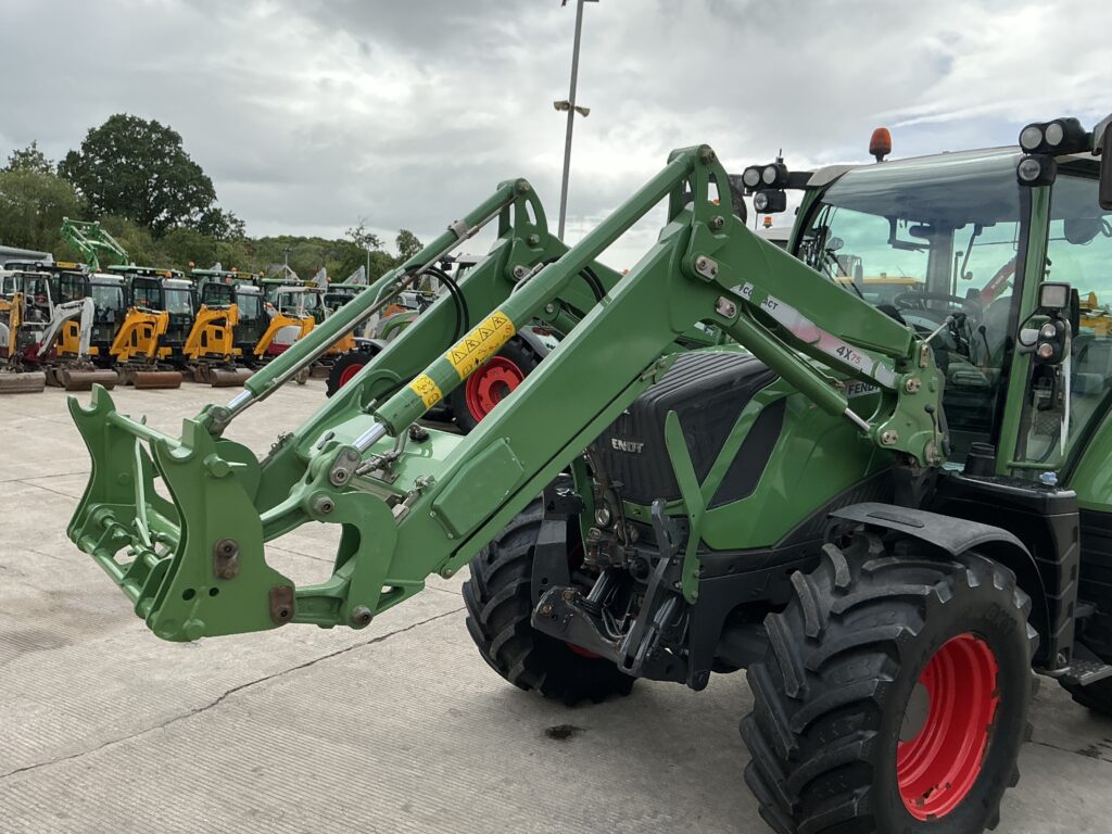 Fendt 313 Tractor (ST26375)