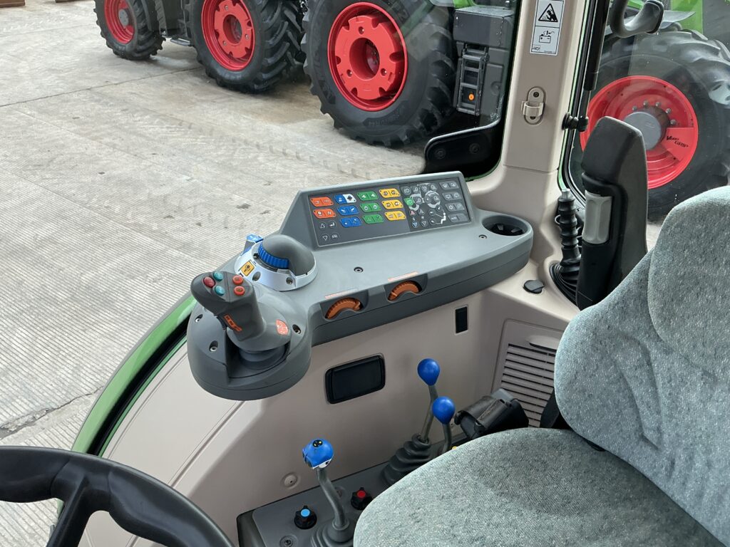 Fendt 313 Tractor (ST26375)