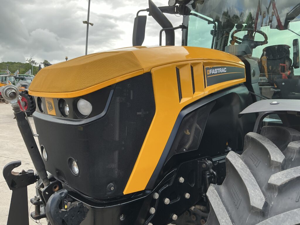 JCB 4220 Fastrac Tractor (ST26781)