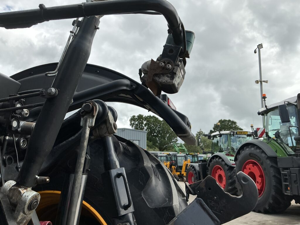 JCB 4220 Fastrac Tractor (ST26781)