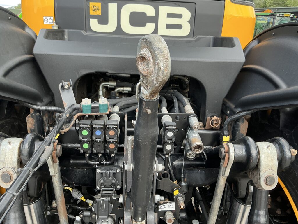 JCB 4220 Fastrac Tractor (ST26781)