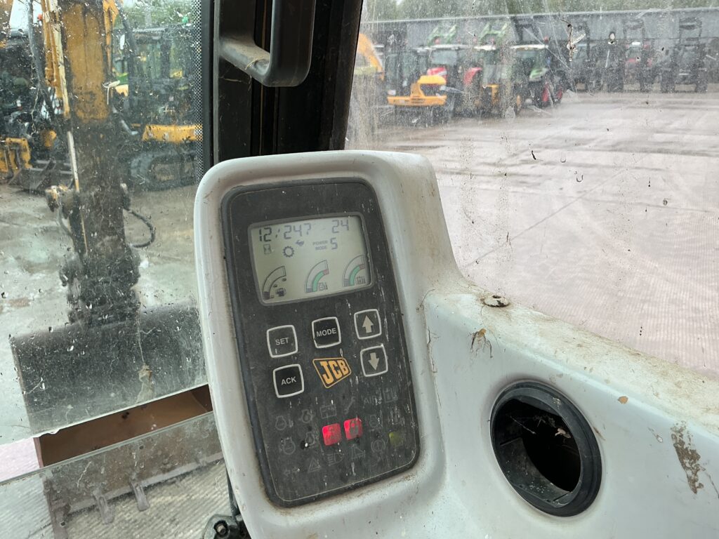 JCB JZ70 Digger (ST26839)