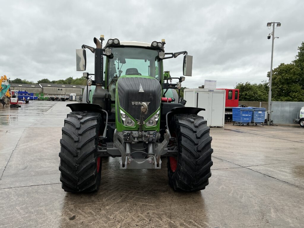Fendt 828 Profi Plus Tractor (ST26831)