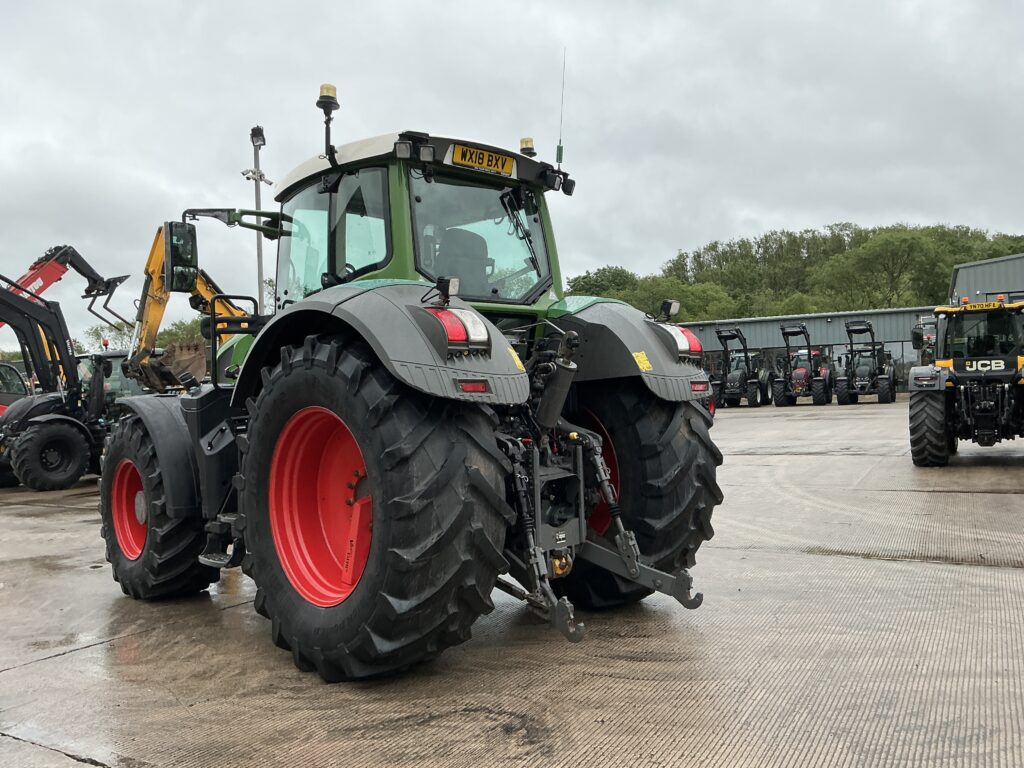 Fendt 828 Profi Plus Tractor (ST26831)