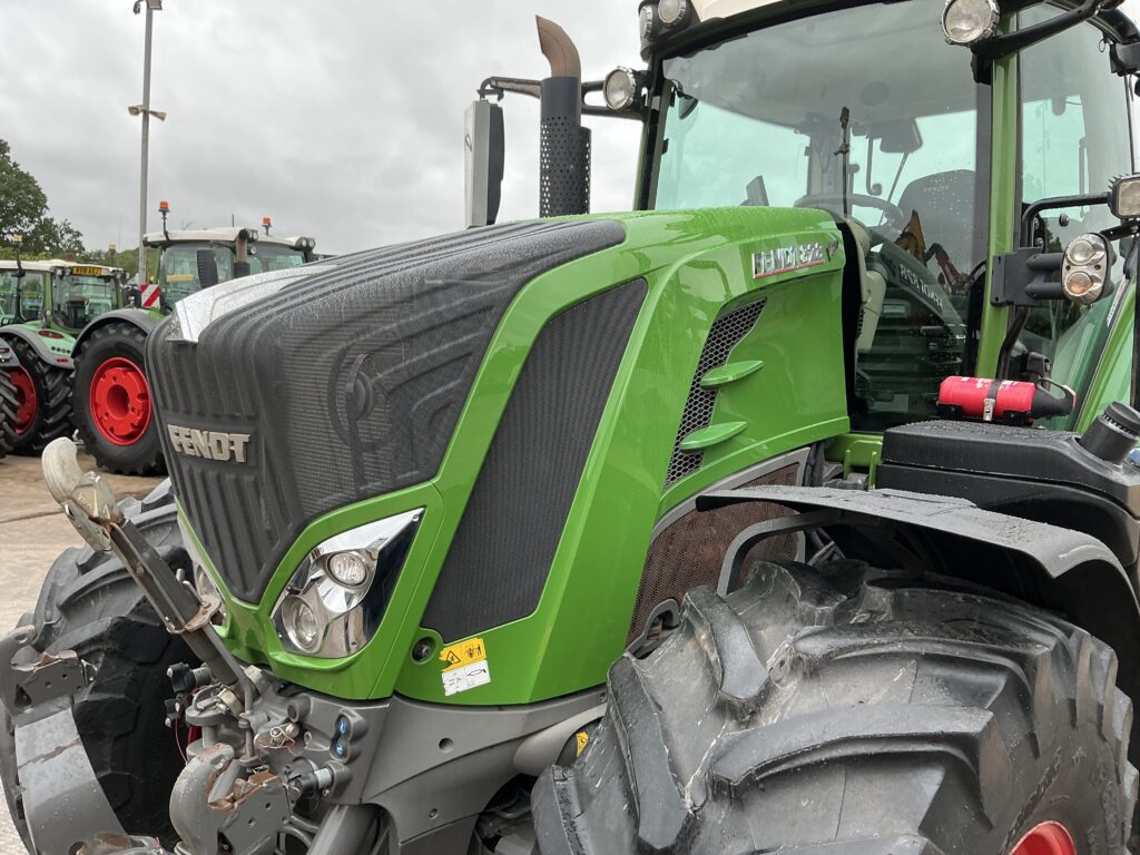 Fendt 828 Profi Plus Tractor (ST26831)
