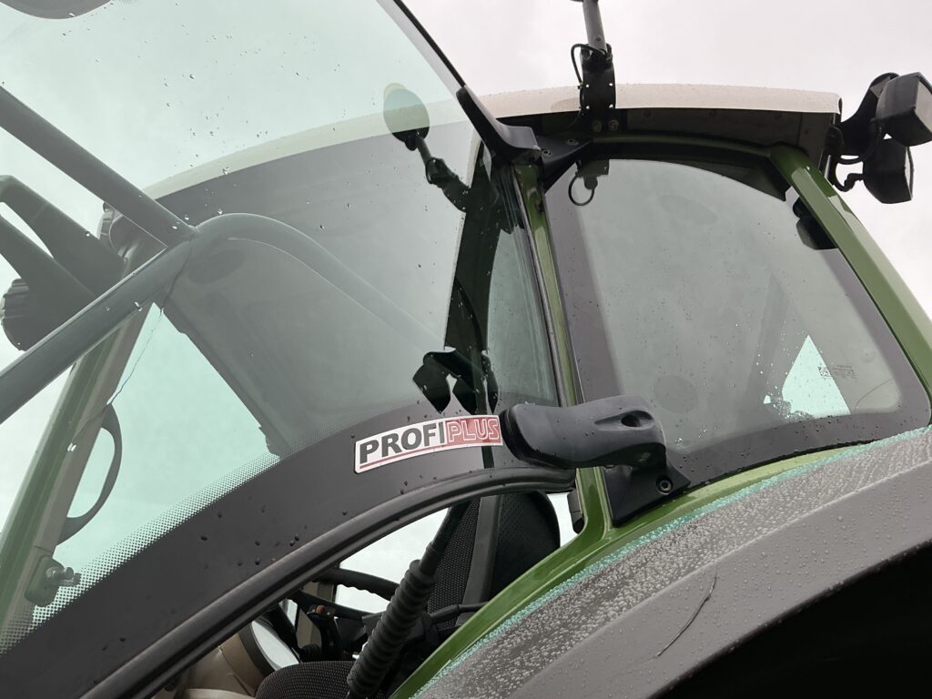 Fendt 828 Profi Plus Tractor (ST26831)