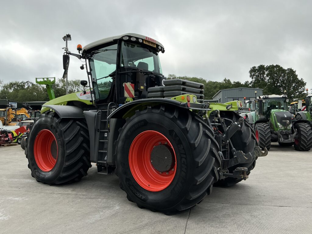 Claas Xerion Trac 5000 Tractor (ST26926)