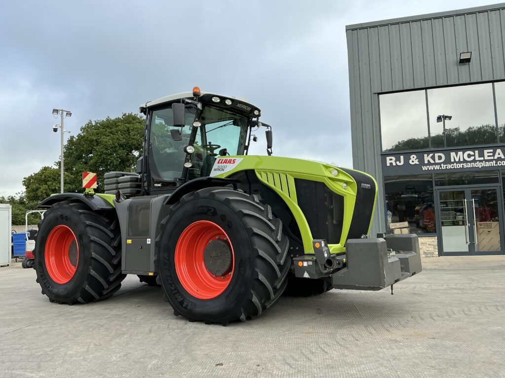 Claas Xerion Trac 5000 Tractor (ST26926)