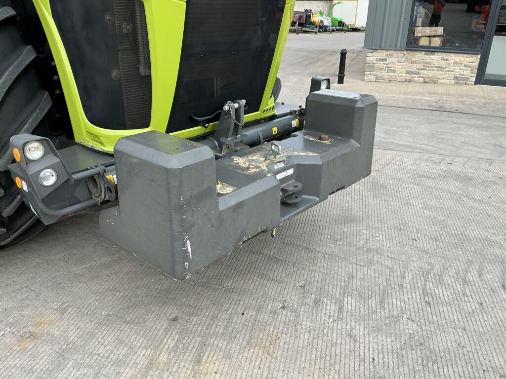 Claas Xerion Trac 5000 Tractor (ST26926)