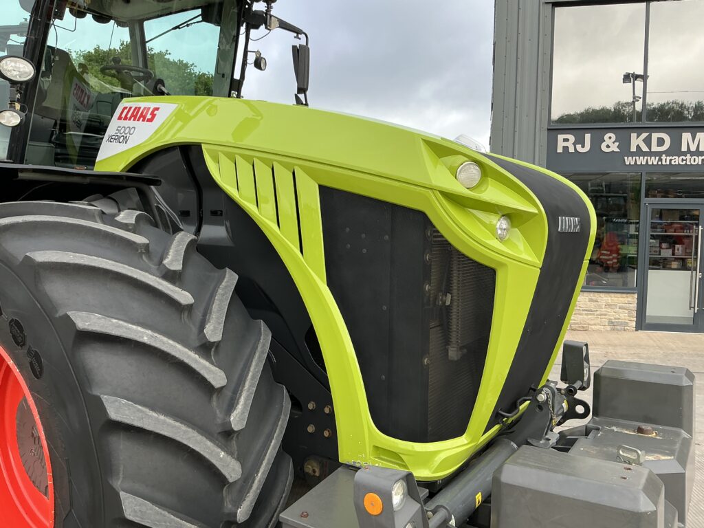 Claas Xerion Trac 5000 Tractor (ST26926)