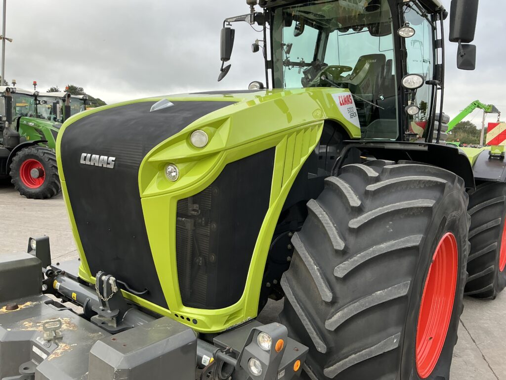 Claas Xerion Trac 5000 Tractor (ST26926)