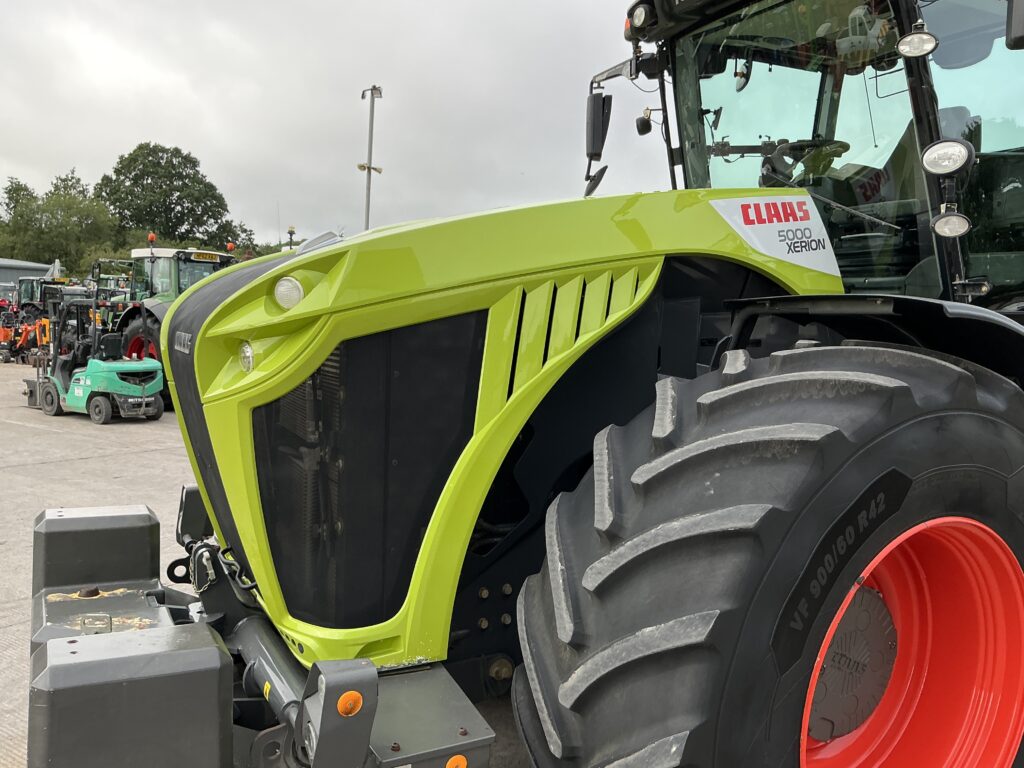 Claas Xerion Trac 5000 Tractor (ST26926)