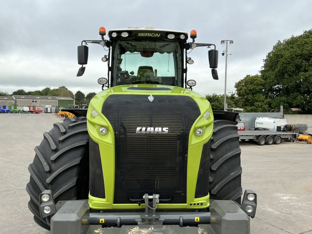 Claas Xerion Trac 5000 Tractor (ST26926)