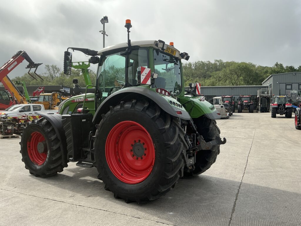 Fendt 720 Profi Plus Tractor (ST26896)
