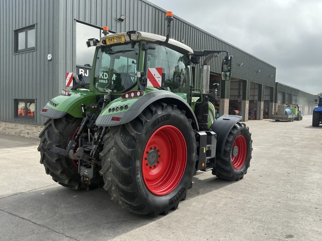 Fendt 720 Profi Plus Tractor (ST26896)