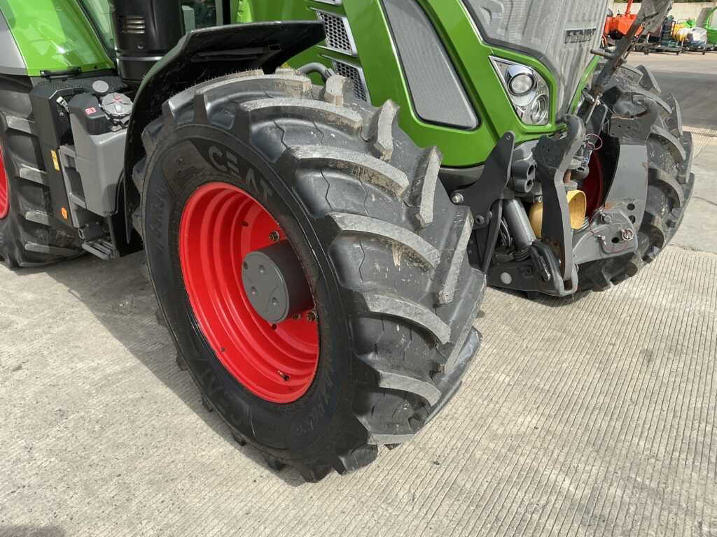Fendt 720 Profi Plus Tractor (ST26896)