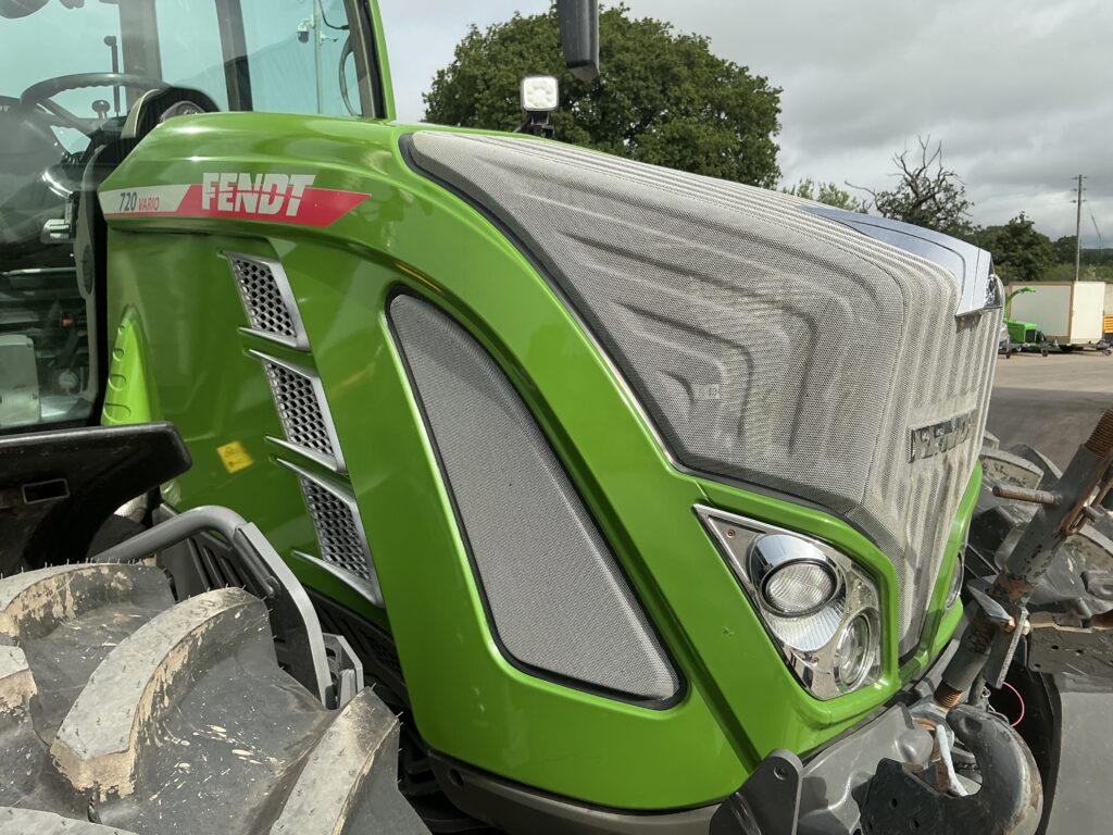 Fendt 720 Profi Plus Tractor (ST26896)