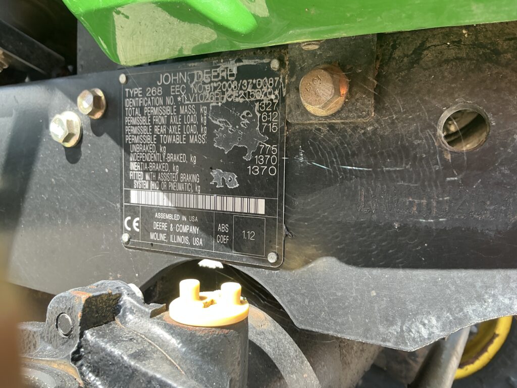 John Deere 1026R Compact Tractor (ST26030)