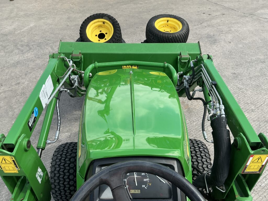 John Deere 1026R Compact Tractor (ST26030)