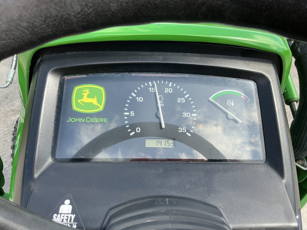 John Deere 1026R Compact Tractor (ST26030)