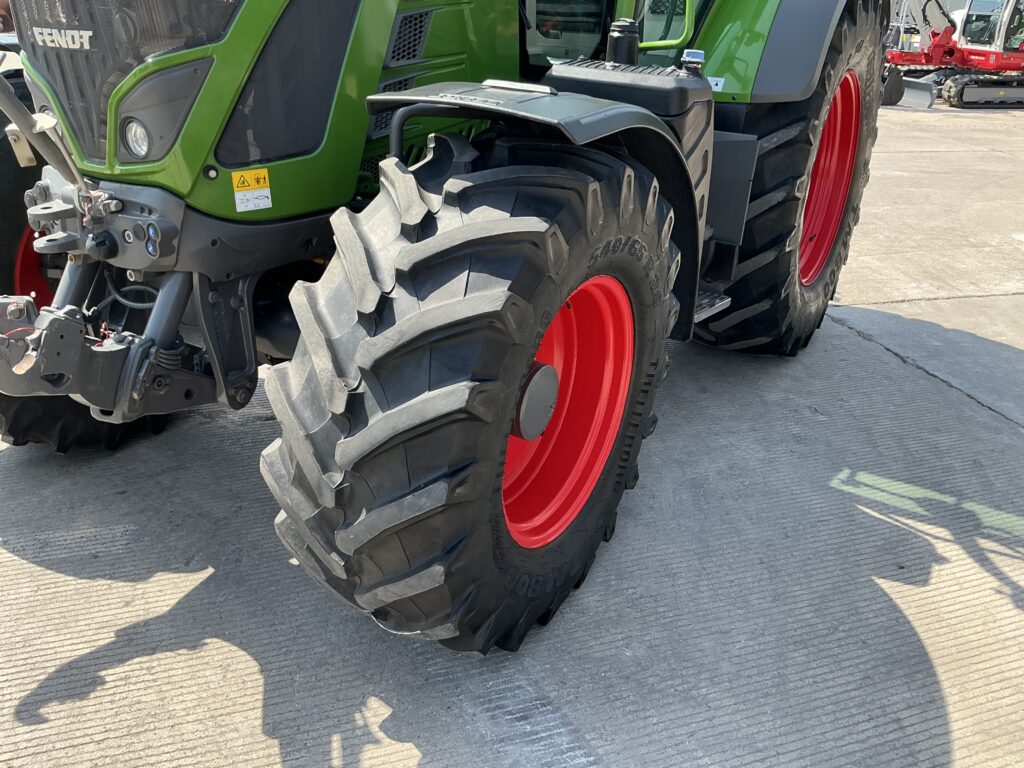 Fendt 516 Power Plus Tractor (ST27075)