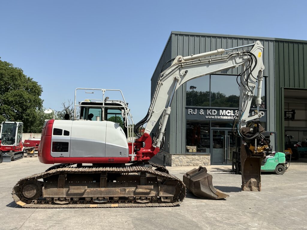 Takeuchi TB2150 C/W Engcon Tiltrotor Digger (ST27032)