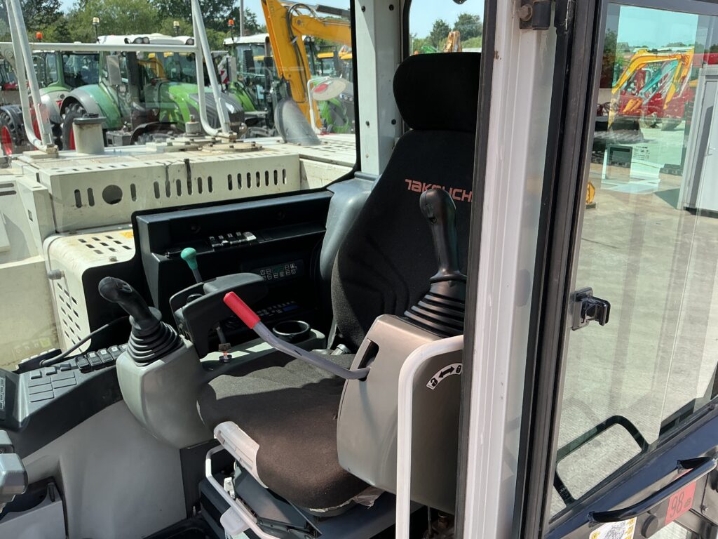 Takeuchi TB2150 C/W Engcon Tiltrotor Digger (ST27032)