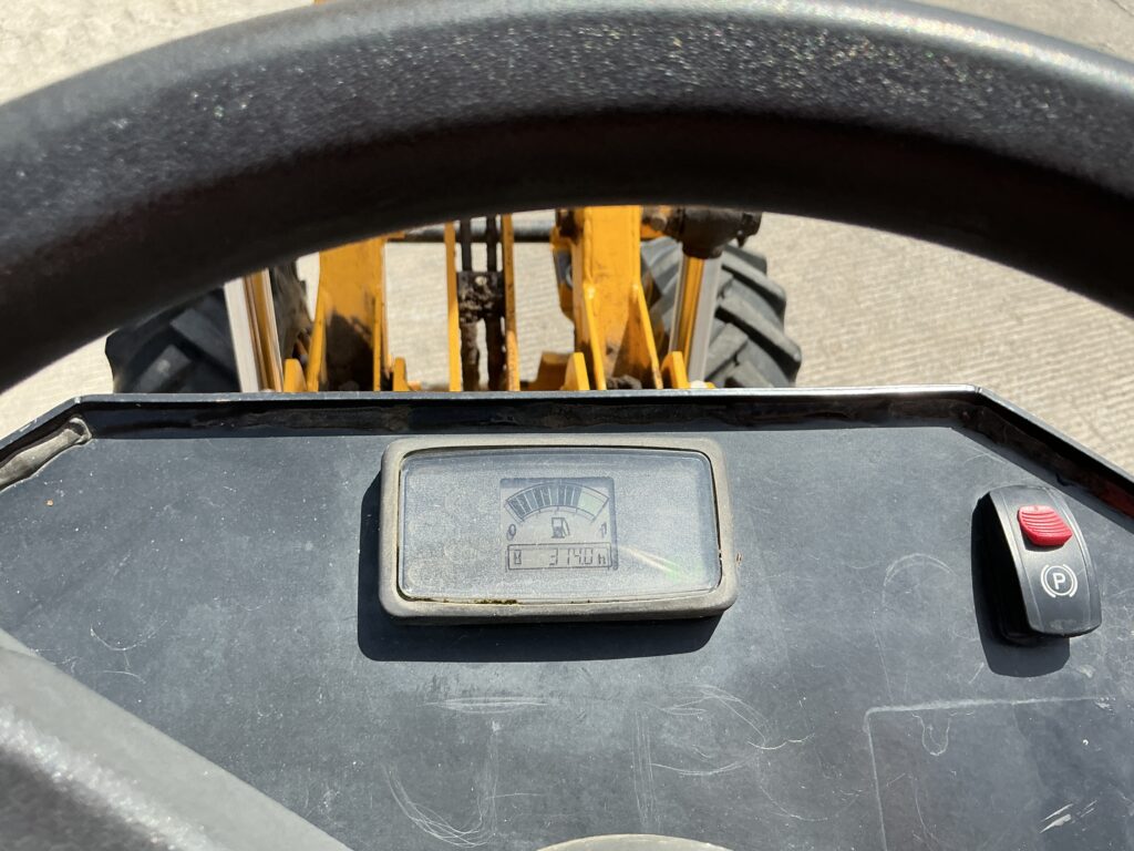 JCB 1 Tonne-2 Hi tip Dumper (ST27099)