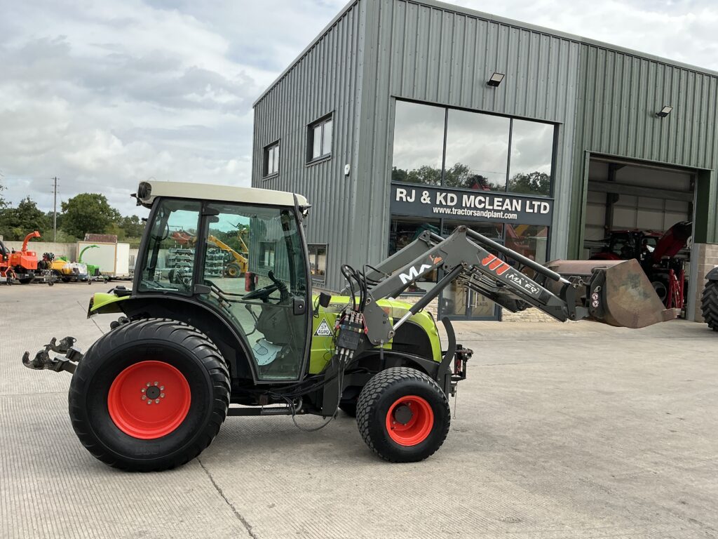 Claas Nectis 227F Tractor (ST26949)