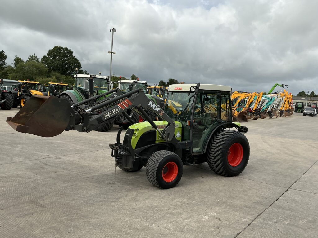 Claas Nectis 227F Tractor (ST26949)