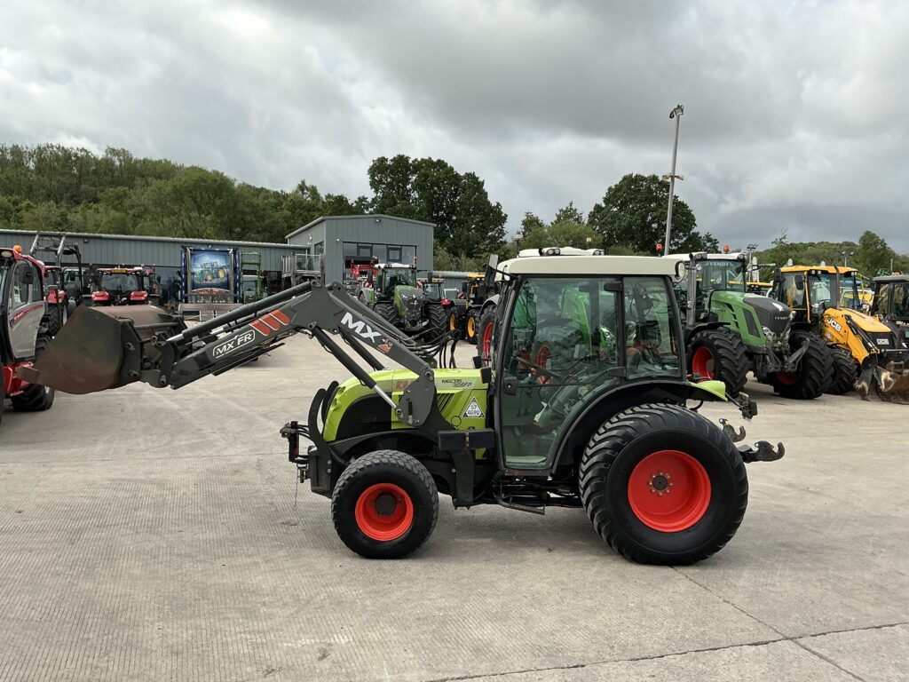Claas Nectis 227F Tractor (ST26949)