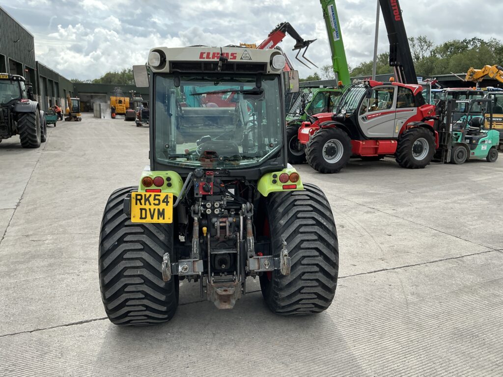 Claas Nectis 227F Tractor (ST26949)
