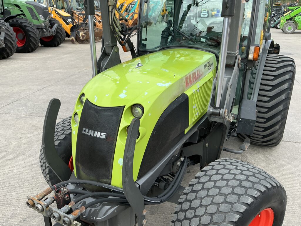 Claas Nectis 227F Tractor (ST26949)