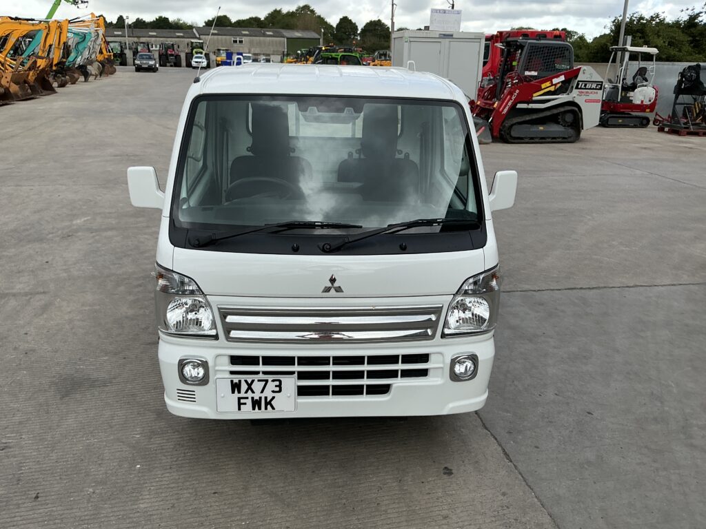 Mitsubishi Mini Cab 4WD 350Kg Truck (ST27058)