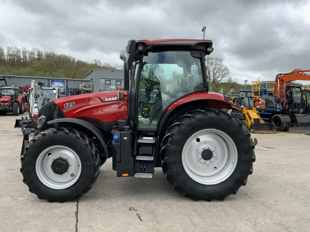 Case Maxxum 125 Tractor (ST26224)