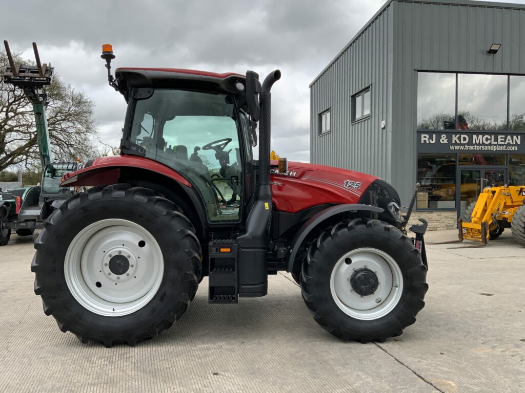 Case Maxxum 125 Tractor (ST26224)