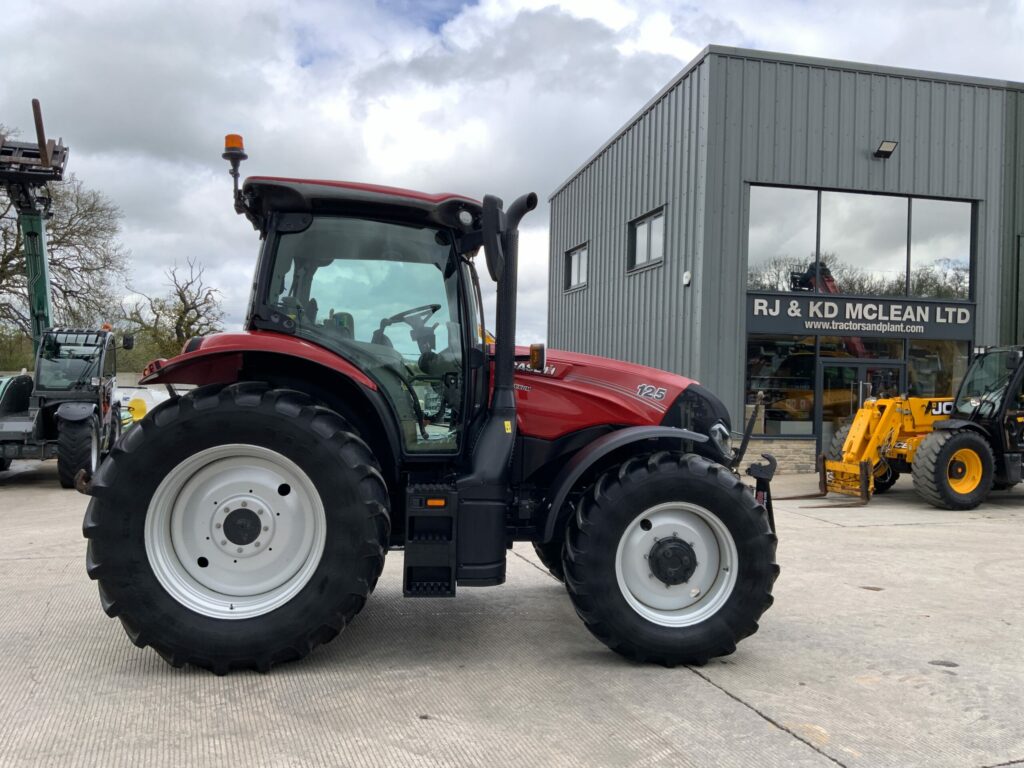 Case Maxxum 125 Tractor (ST26224)