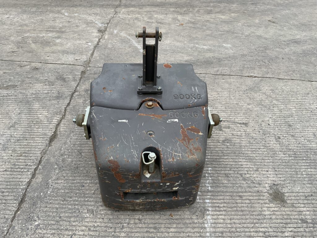 Claas 900Kg with 600kg Extension Weight Block (ST27017)