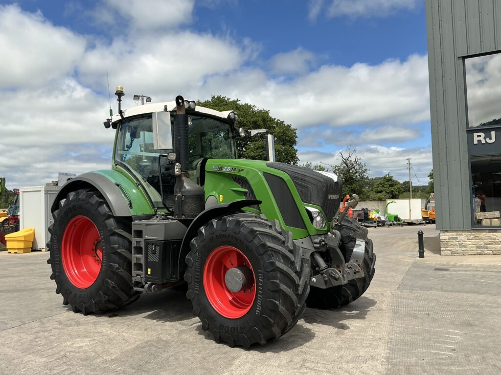 Fendt 828 Profi Plus Tractor (ST26831)