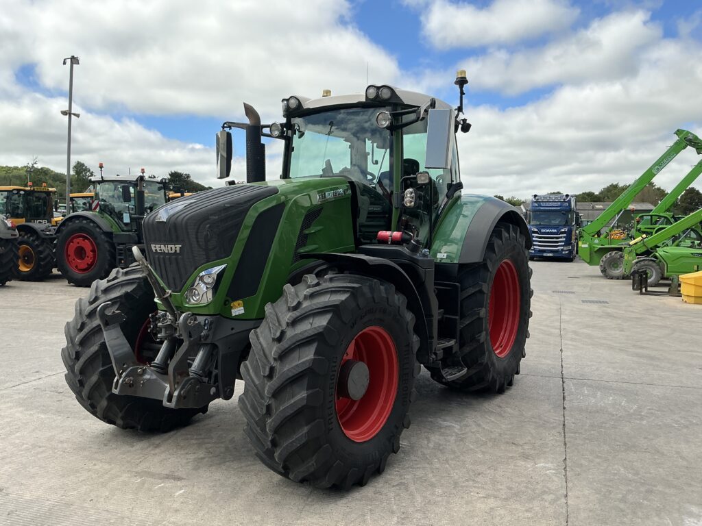 Fendt 828 Profi Plus Tractor (ST26831)